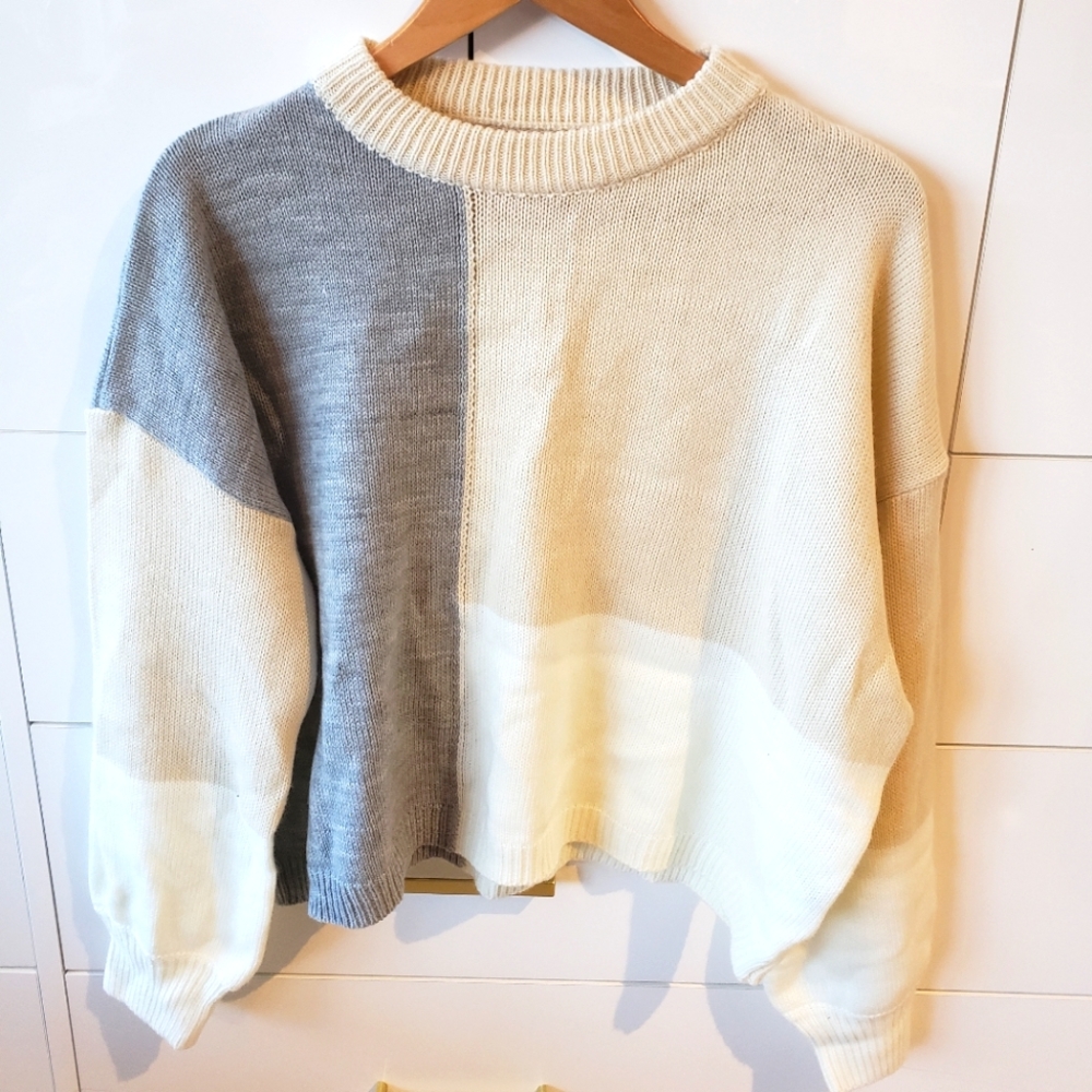 BNWT Loose Fitting Crew Neck Sweater sz S/M